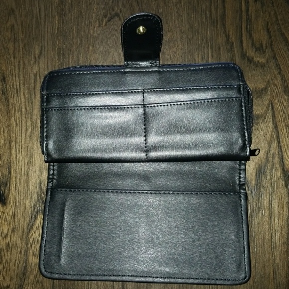 New faux leather wallet - Picture 2 of 4